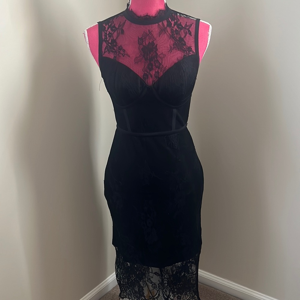Lulus lace dress